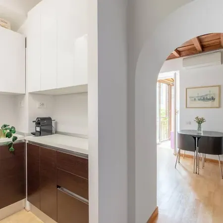 Iflat Via Del Corso Elegant Apartment *